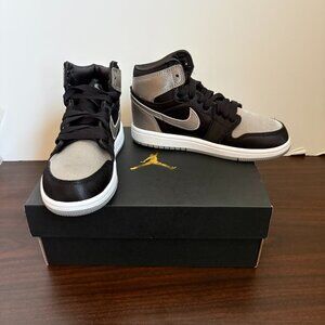 Jordan Little Kid's 1 Retro High OG 'Satin Shadow' Black Grey White Size 12c